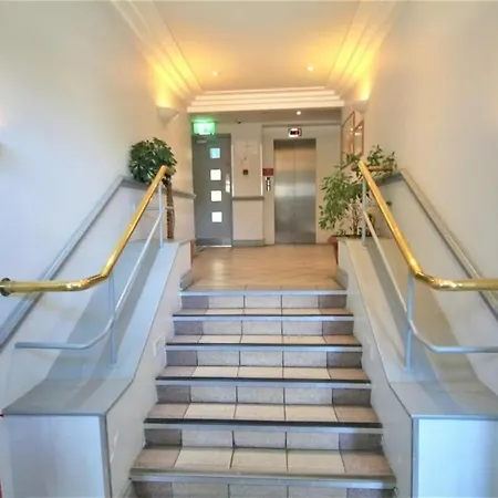 Lovely With Wifi In Vibrant Appartement Dublin